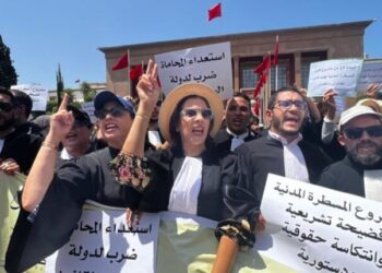 هيئات المحامين تصعّد ضد الحكومة: توقّف وطني عن العمل رفضًا لقانون «يمسّ استقلال المحاماة»