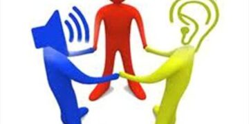 حين نتعلم الإنصات ..  لا الإتهام