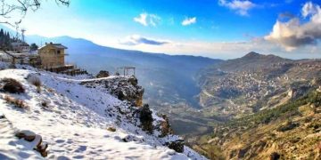 طقس الإثنين بالمغرب .. سحب و رياح وحرارة نسبية   