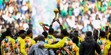  المغرب يصعّد قانونياً: مهمة قضائية إلى “ستاد دي فرانس” تمهيداً لمقاضاة دولية أمام الفيفا