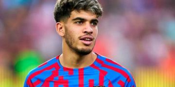 برشلونة يتخلى عن ضحية يامال لإعادة نجم المغرب