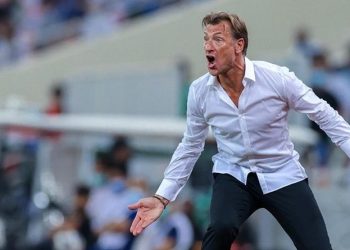 قبل المونديال بشهرين… هيرفي رونار خارج أسوار الأخضر السعودي