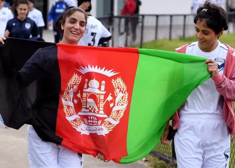 فيفا:  يمنح لاعبات أفغانستان حق المشاركة الرسمية في كرة القدم.. وقيادات نسائية تصف القرار بالتاريخي