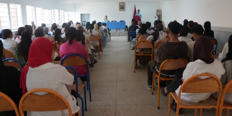 “فلسطينيات” في ثانوية ابن زيدون  .. تظاهرة فنية تجمع الشعر والحروفيات والمسرح