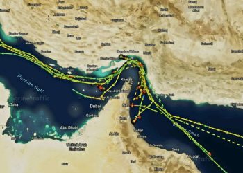 مضيق هرمز على حافة الانفجار: احتجاز سفن وإطلاق نار يهددان إمدادات النفط العالمية