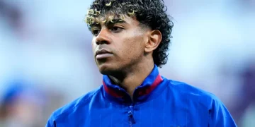 لامين يامال يواصل التألق العالمي ويتوج بجائزة “لوريوس” لأفضل رياضي شاب