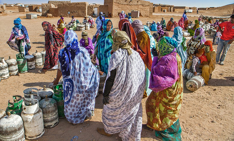 معاناة محتجزين مغاربة بمخيمات تندوف.. على التلفزيون المغربي