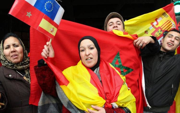 تسوية أوضاع المهاجرين في إسبانيا تُفجر غضب البوليساريو بسبب استثناء “عديمي الجنسية”