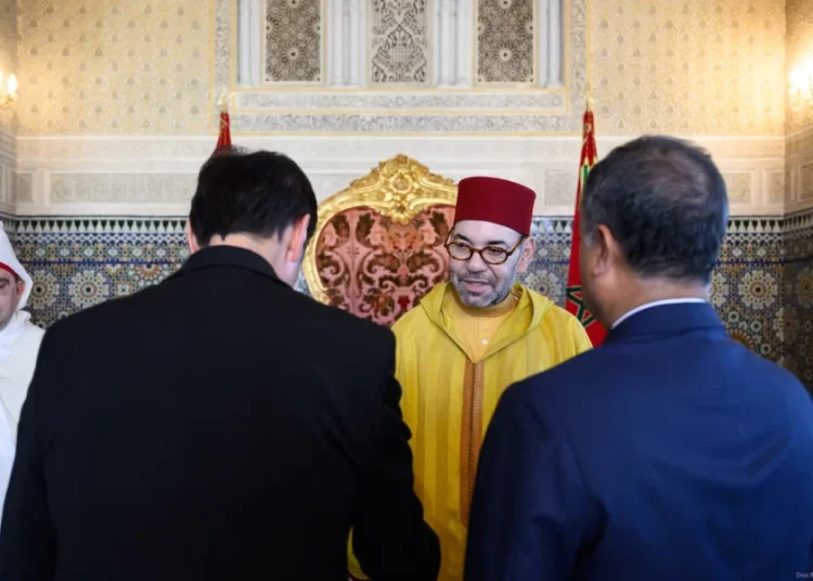 العاهل المغربي.. يستقبل سفراء أجانب فوق العادة 