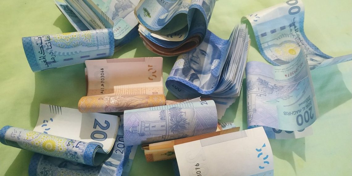 الحكومة تعلن صرف أجور الموظفين مبكراً قبل عيد الأضحى