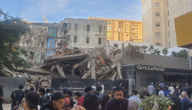انهيار جزئي لعمارة على مقهى بالقنيطرة وإصابات بسبب هدم خاطئ لم يحترم مسافة الأمان