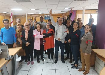 احتقان غير مسبوق داخل المؤسسات الإعلامية.. نقابة الصحافة تدعو الى الاحتجاج و البداية غدا الخميس بحمل الشارة الحمراء