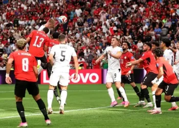 الفراعنة ينعشون حلم التأهل.. مصر تقلب الطاولة على نيوزيلندا وتحقق فوزاً تاريخياً