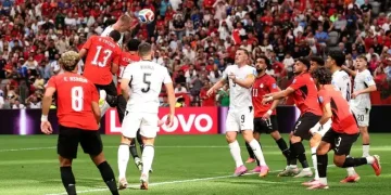 الفراعنة ينعشون حلم التأهل.. مصر تقلب الطاولة على نيوزيلندا وتحقق فوزاً تاريخياً