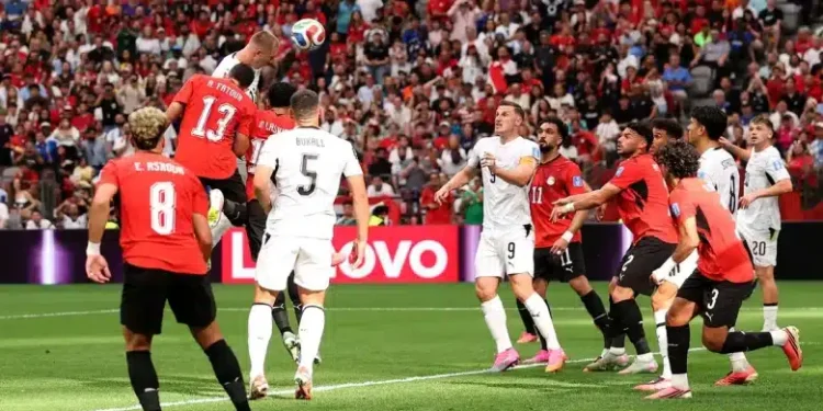 الفراعنة ينعشون حلم التأهل.. مصر تقلب الطاولة على نيوزيلندا وتحقق فوزاً تاريخياً