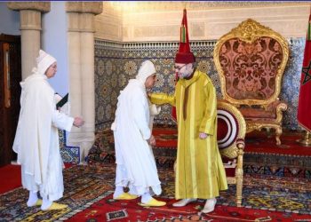 العاهل المغربي .. يستقبل أعضاء المحكمة الدستورية