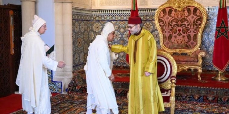 العاهل المغربي .. يستقبل أعضاء المحكمة الدستورية