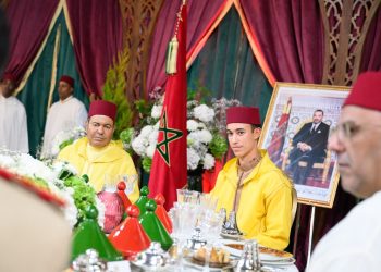 رئيس الحكومة يقيم مأدبة غداء بتطوان بمناسبة عيد العرش بحضور ولي العهد والأمير مولاي رشيد