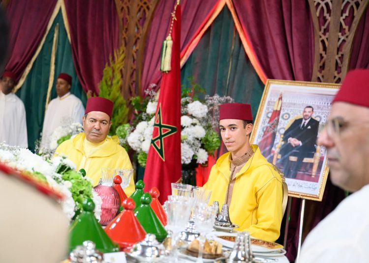 رئيس الحكومة يقيم مأدبة غداء بتطوان بمناسبة عيد العرش بحضور ولي العهد والأمير مولاي رشيد