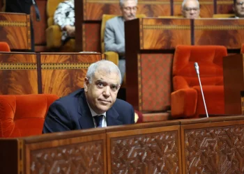 الحكومة تلغي 13 شهادة إدارية وتستبدلها بالتصريح بالشرف في إطار تبسيط المساطر