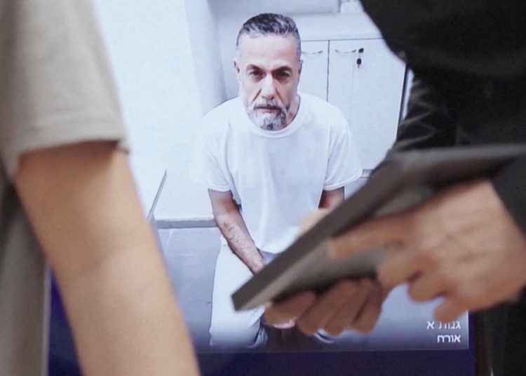 حسام أبو صفية يمثل عبر الفيديو أمام المحكمة العليا الإسرائيلية في القدس، 10 يونيو/حزيران 2026. رويترز