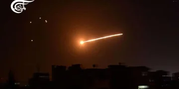 الحرس الثوري يعلن إسقاط صاروخ توماهوك أمريكي في كرمان وانفجارات تهز جزيرة قشم