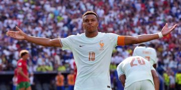 فرنسا تقصي المغرب من كأس العالم