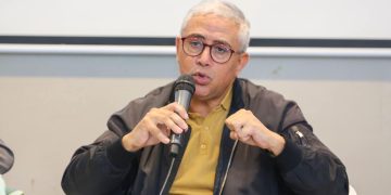 “عبد الكبير أخشيشين” صوت الدفاع عن الصحافة في زمن التحولات