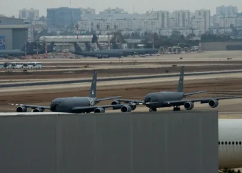 البرلمان البلغاري يوافق على نشر طائرات تزود بالوقود أمريكية في قاعدة “بيزمر” رغم تحذيرات إيران