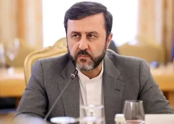 إيران تحذر الدول الأوروبية وتتوعد بضرب البنى التحتية في المنطقة