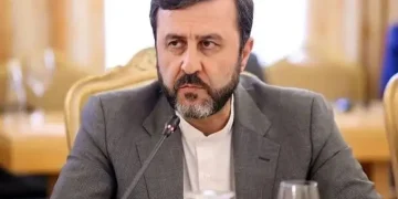 إيران تحذر الدول الأوروبية وتتوعد بضرب البنى التحتية في المنطقة