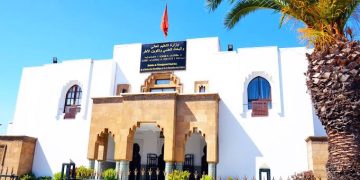 “الرمق الأخير” وقفة نضالية بقيادة نساء ورجال التعليم