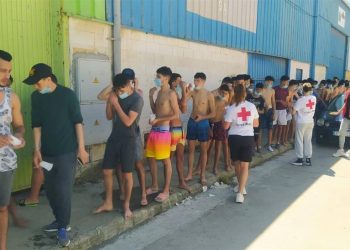 سلطات سبتة تبدأ تصنيف المهاجرين.. ورفض اللجوء يقود المغاربة إلى الترحيل