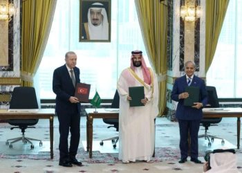 السعودية وباكستان وتركيا توقع اتفاقية دفاع مشترك