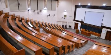 الجامعة الوطنية للتعليم ترفض فرض رسوم على موظفين راغبين في استكمال الدراسة الجامعية