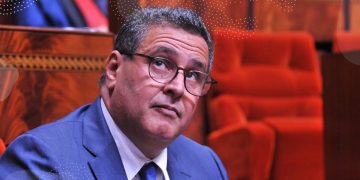أخنوش يقطع عطلته في مايوركا ويعود فجأة إلى المغرب بسبب أزمة سبتة المحتلة
