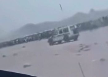 الجيش الجزائري يقود حشوداً من المهاجرين الأفارقة نحو الحدود المغربية في تصعيد جديد