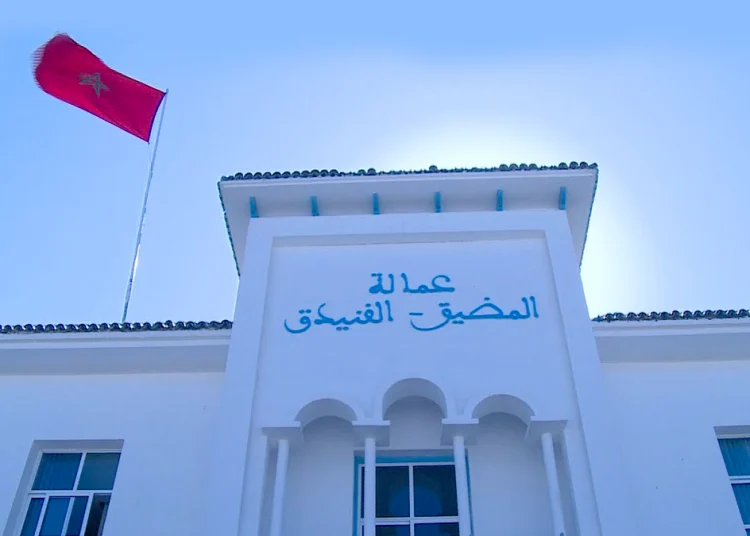 أعوان سلطة وعمال نظافة بالفنيدق ضمن مهاجري سبتة ولم يعودوا