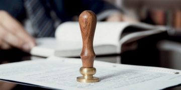 قانون تنظيم مهنة العدول يدخل حيز التنفيذ بعد 90 يوماً من نشره بالجريدة الرسمية