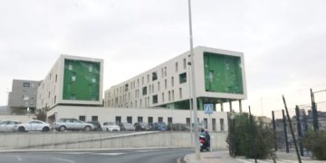 سبتة تهدد مستأجري المساكن المدعومة بغرامة 6000 يورو وفقدان السكن في حال تأجيرها للمهاجرين