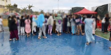 أمطار الخريف تفضح هشاشة مخيمات المهاجرين بسبتة وتُطلق احتجاجات نسائية
