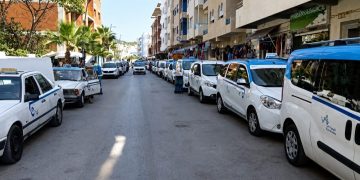 نقابة سيارات الأجرة بتطوان ترفض أحكام “القاسية” بحق سائقين بتهمة المساعدة على الهجرة