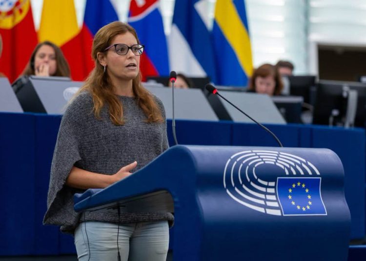 نائبة إيطالية تشعل البرلمان الأوروبي: سبتة ليست إسبانيا ولا أوروبا
