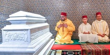 العاهل المغربي .. يخلد ذكرى الراحل الحسن الثاني