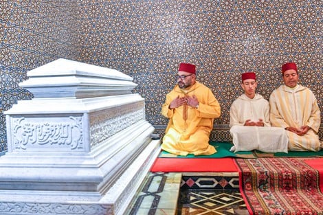 العاهل المغربي .. يخلد ذكرى الراحل الحسن الثاني