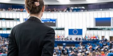 البرلمان الأوروبي يعتمد قراراً بشأن أحداث سبتة ويدعو المغرب إلى تعزيز التعاون في ملف الهجرة