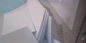 طنجة: النيابة العامة تفتح بحثاً قضائياً في فيديو “الصندوق الزجاجي”
