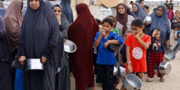  أزمة تمويل تضرب غزة.. نصف مليون فلسطيني يفقدون مساعدات الأغذية العالمي