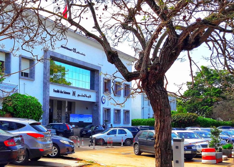تساؤلات حول تدبير كلية العلوم بالرباط وسقف 35 طالباً