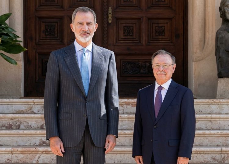 ملك إسبانيا يزور سبتة ومليلية المحتلتين وسط ترقب لرد المغرب